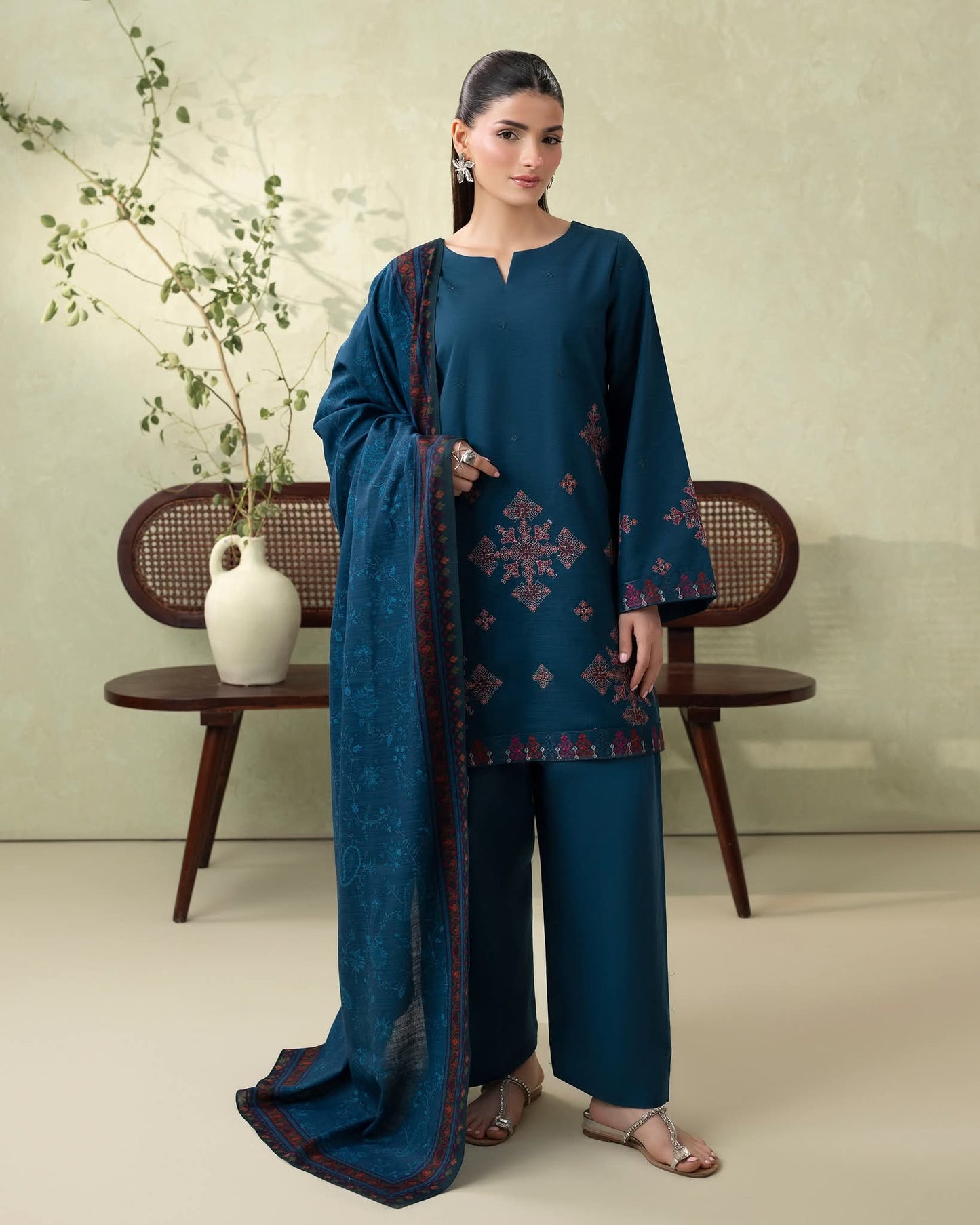 Dhanak Embriodery 3PC Unstiched Fabric