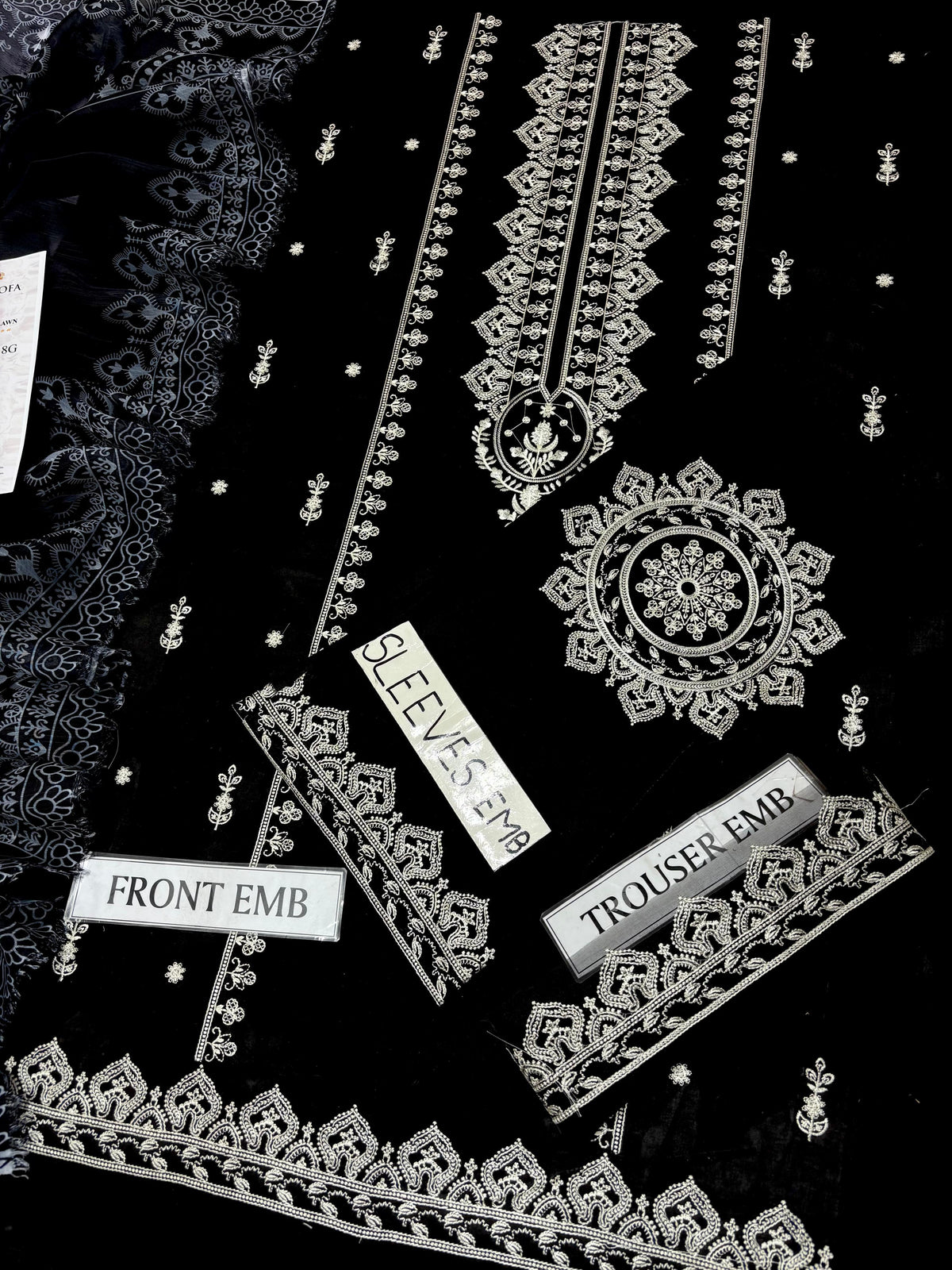 Embroidered 3-Piece in Lawn UNSTICED