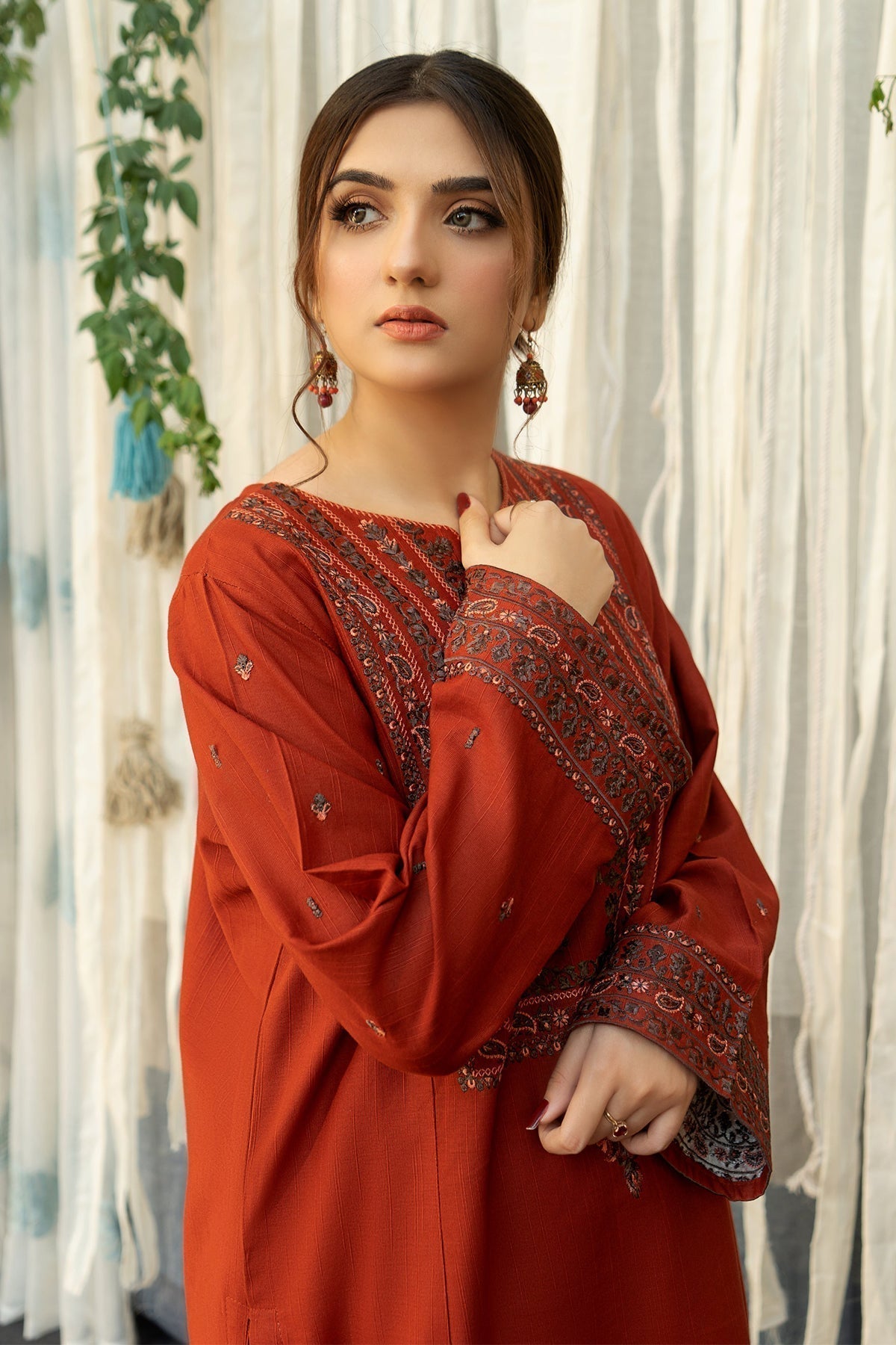 Embroidered 3-Piece in Lawn UNSTICED