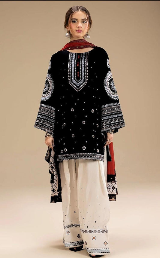 Jazmine Unstiched 3PC Lawn Fabric