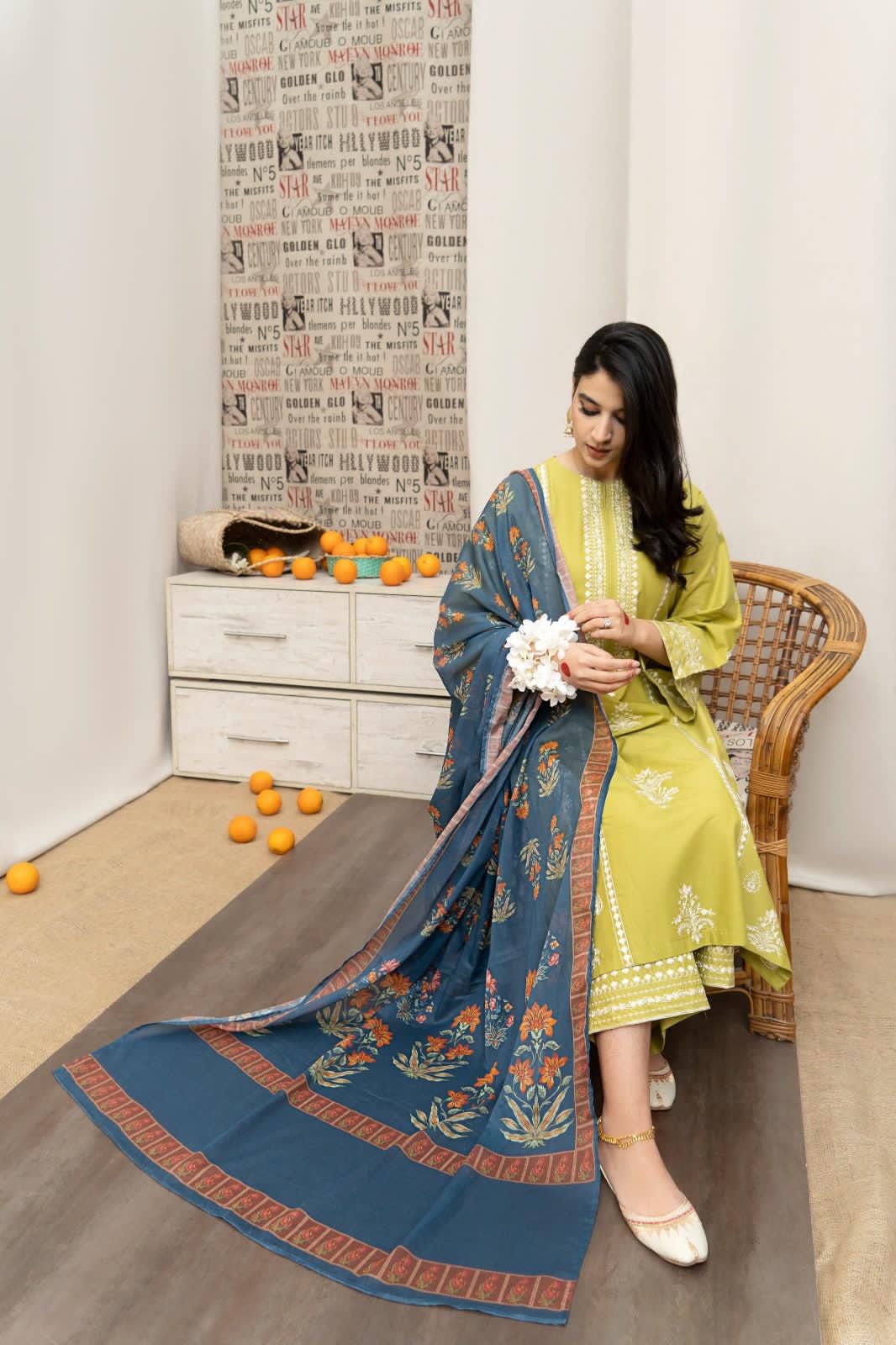 Embroidered 3-Piece in Lawn UNSTICED