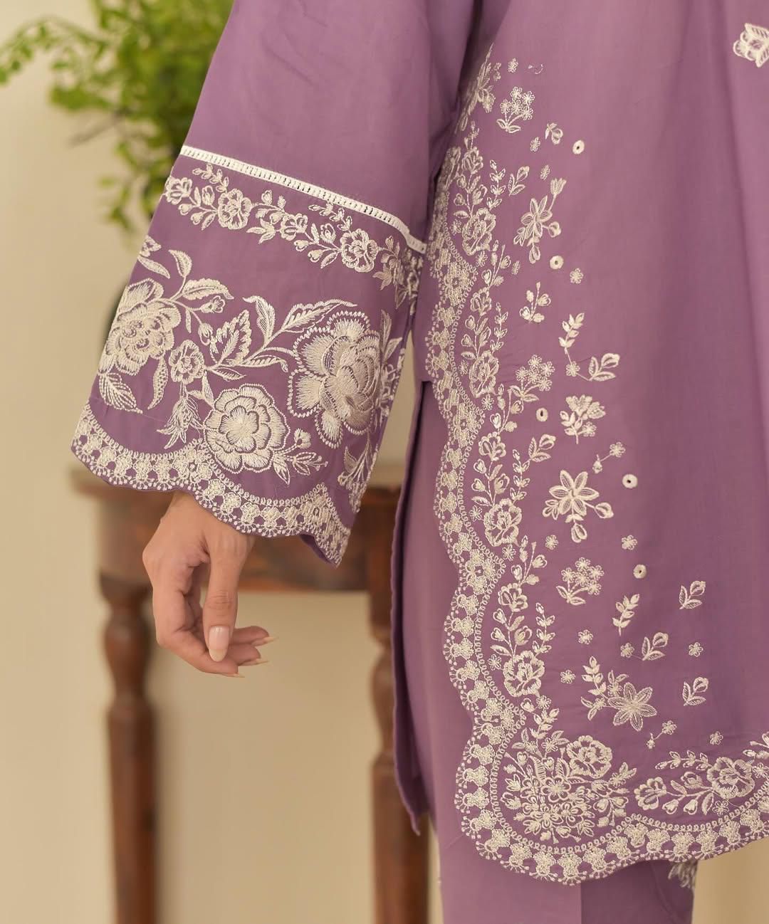 Unstiched 3PC Lawn Fabric