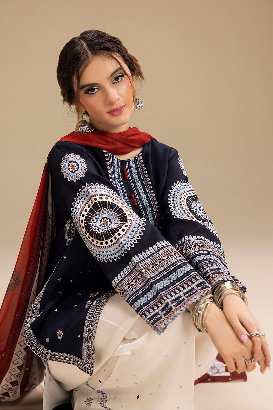 Jazmine Unstiched 3PC Lawn Fabric