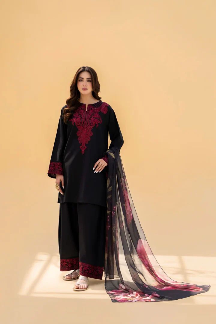 Unstiched 3PC Lawn Fabric