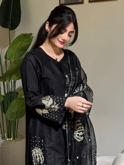 Embroidered 3-Piece in Lawn UNSTICED