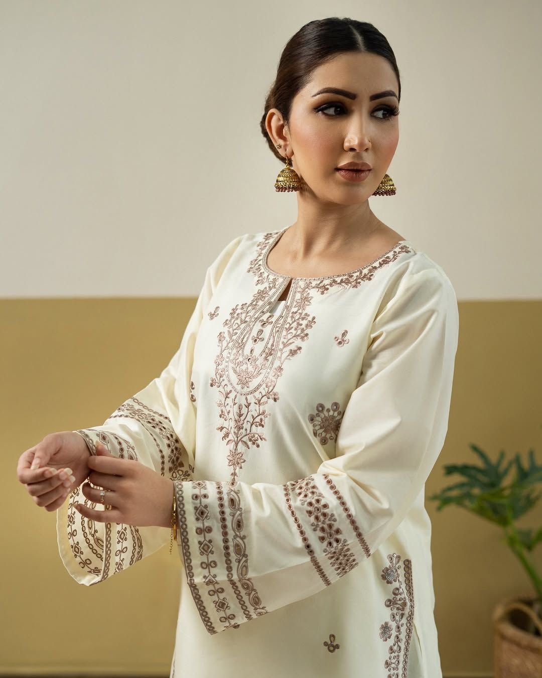 UNSTITCHED 2PC LAWN EMBROIDERED SUIT