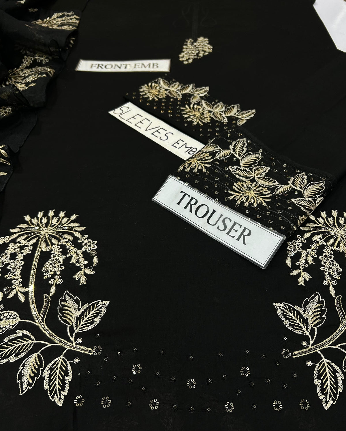 Embroidered 3-Piece in Lawn UNSTICED