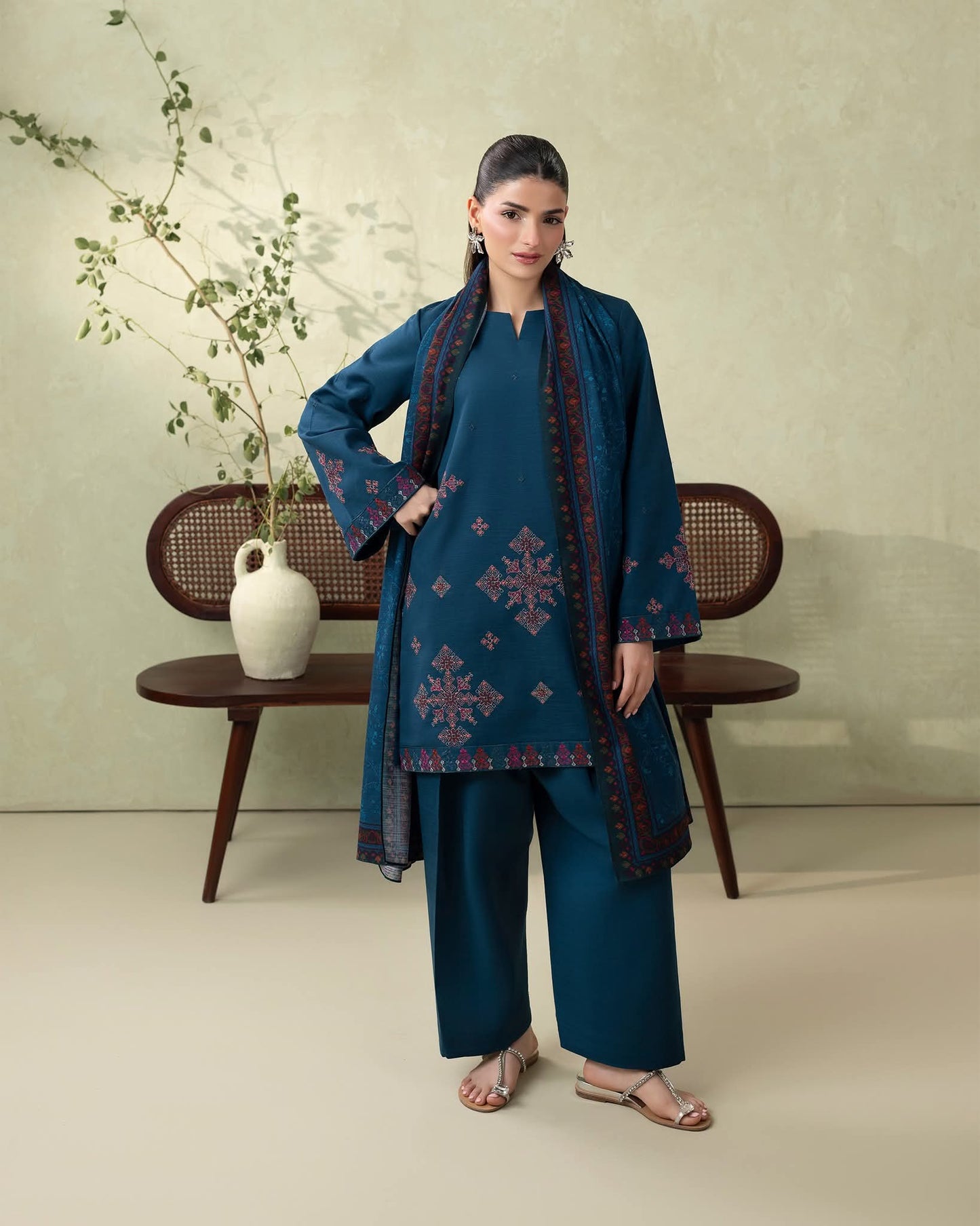 Dhanak Embriodery 3PC Unstiched Fabric