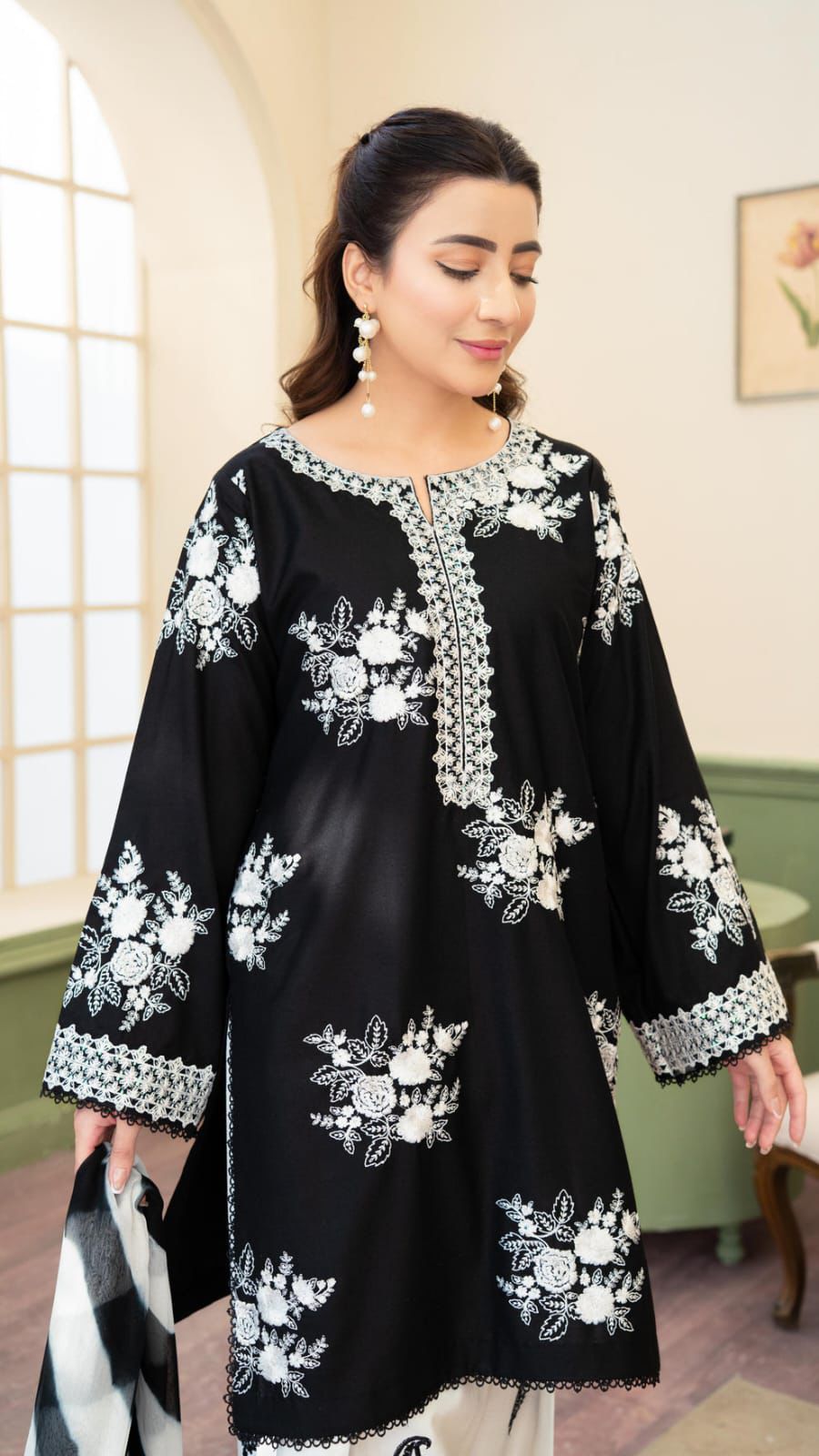 Embroidered 3-Piece in Lawn UNSTICED